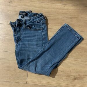 Judy Blue Dark Wash Capri Jeans - Perfect for Petites!